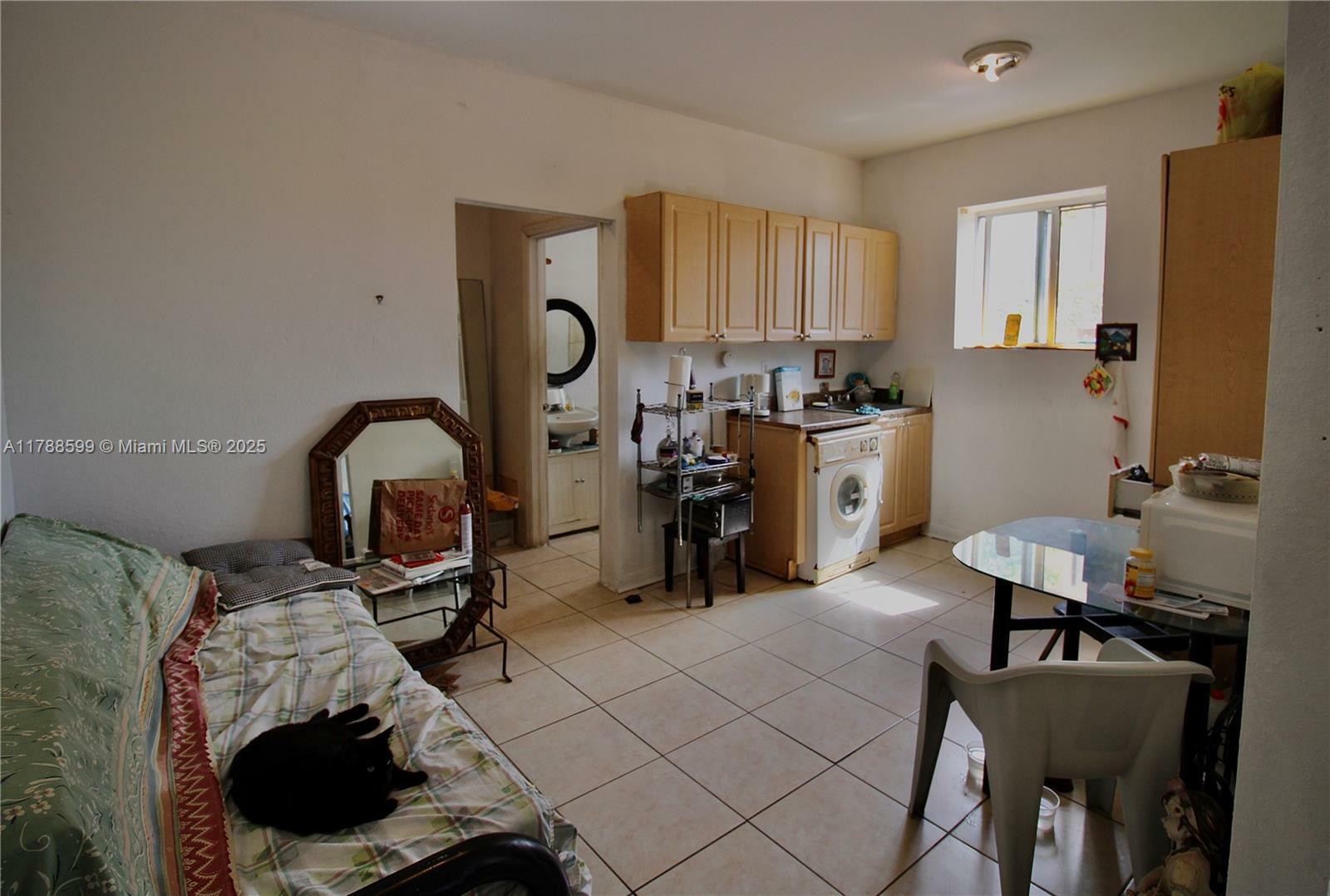 Property Photo: 1021 NW 3rd St 201 FL 33128