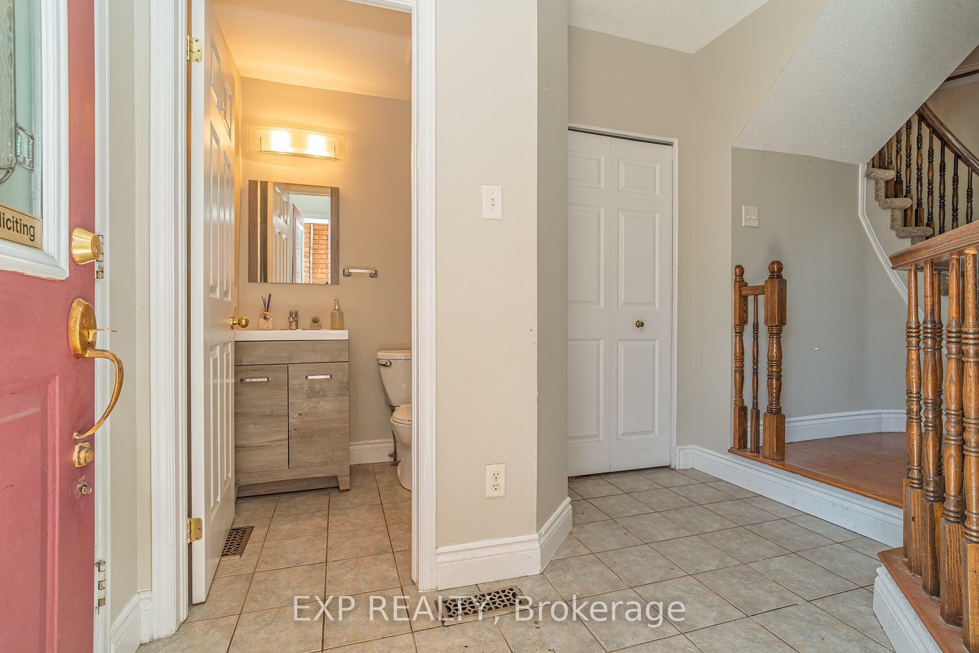 Property Photo: 1089 Ballantyne Drive ON K4A 4C6