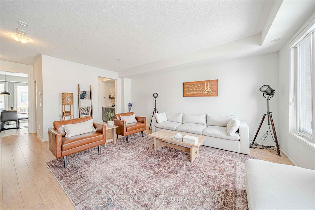 Photo de la propriété: 144 Salterton Circle ON L6A 4Z1