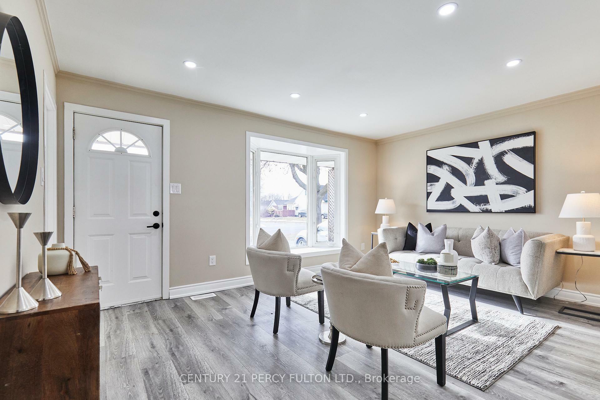 Property Photo: 25 Windsor Avenue ON L1S 2B1