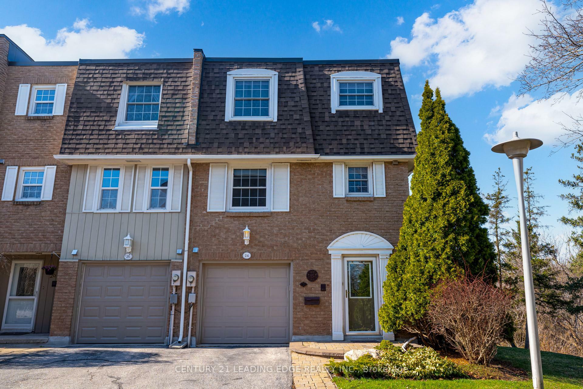 Photo de la propriété: 24 Hepworth Way 12 ON L3P 3S9
