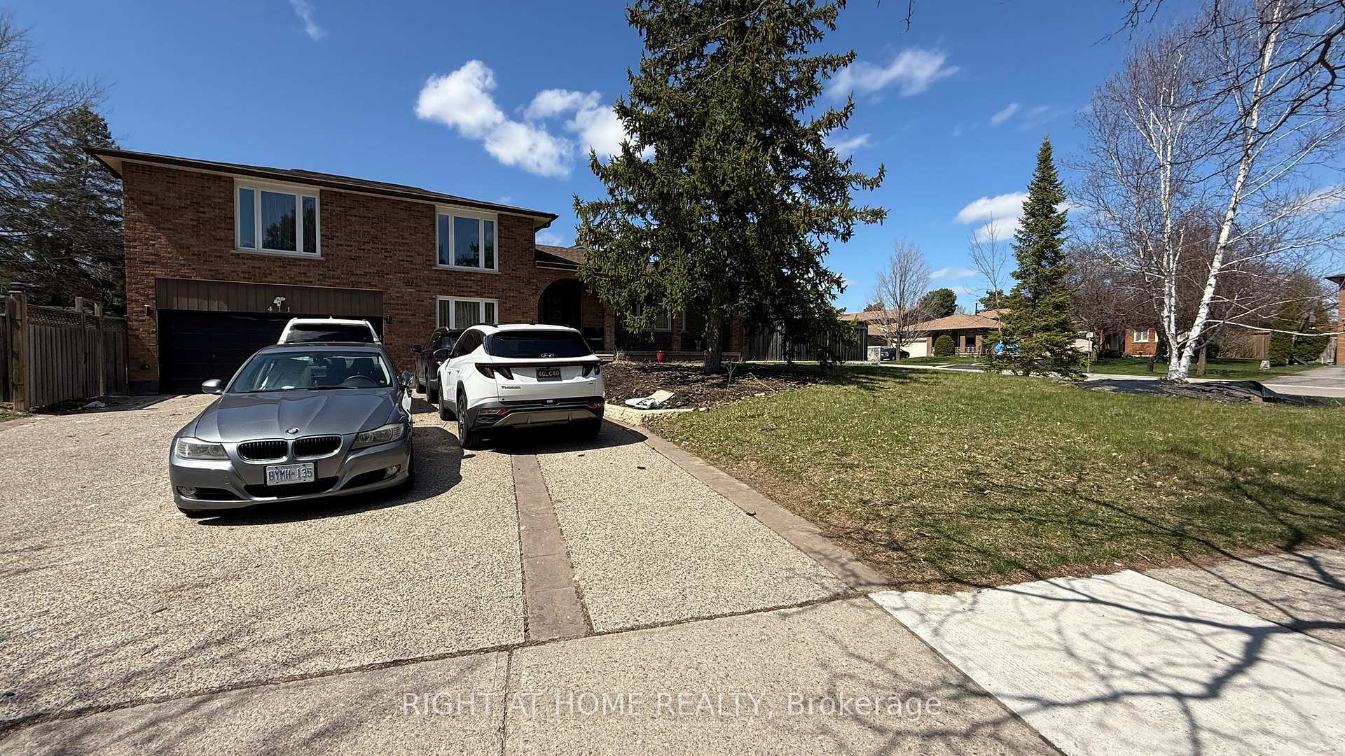 Property Photo: 411 Laurier Avenue ON L9T 3K7
