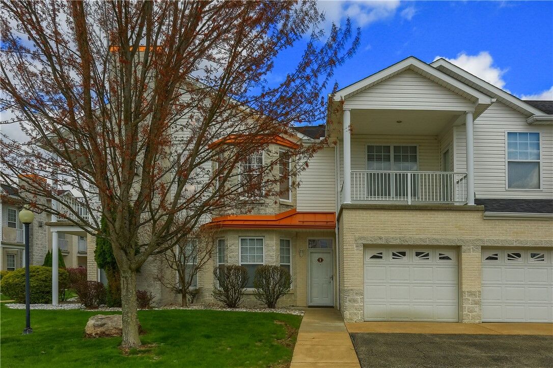 Property Photo: 248 Adams Pointe Blvd 1 PA 16046