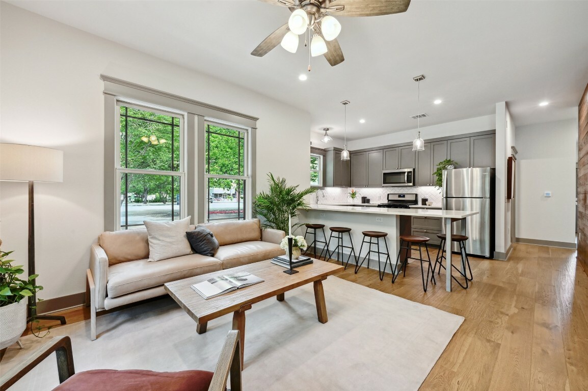4207 Ave H Avenue  Austin TX 78751 photo