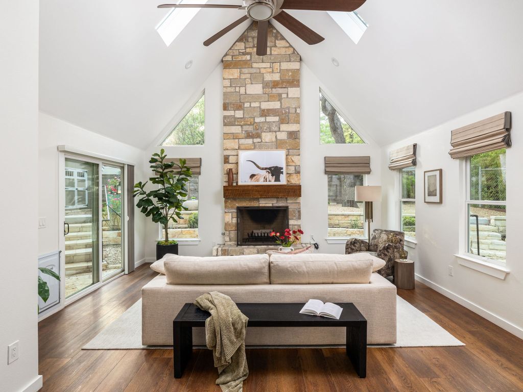 Property Photo:  2608 S 2nd Street  TX 78704 