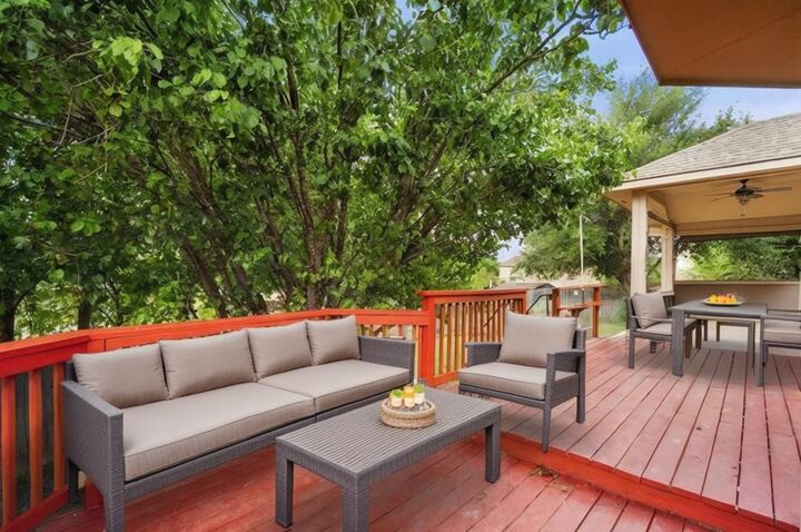 Property Photo: 1124 Dyer Creek Place TX 78665