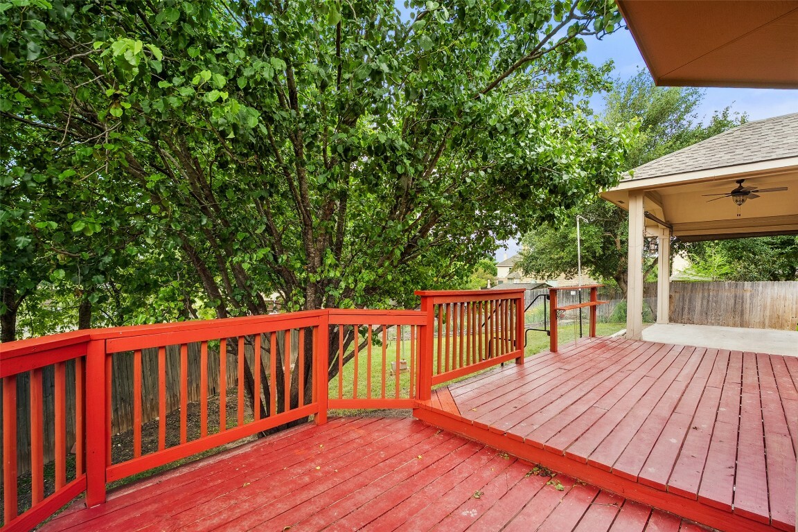 Property Photo: 1124 Dyer Creek Place TX 78665