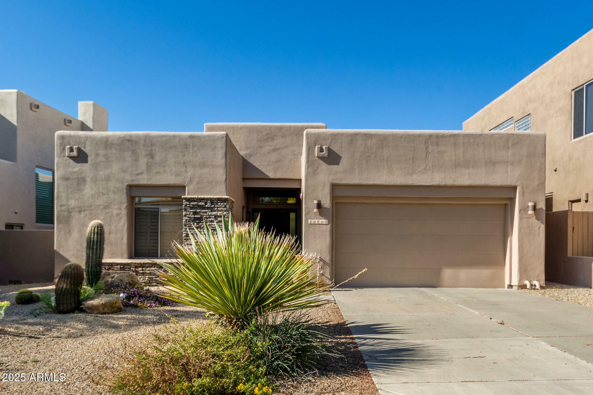 Property Photo:  10869 E Hedgehog Place  AZ 85262 