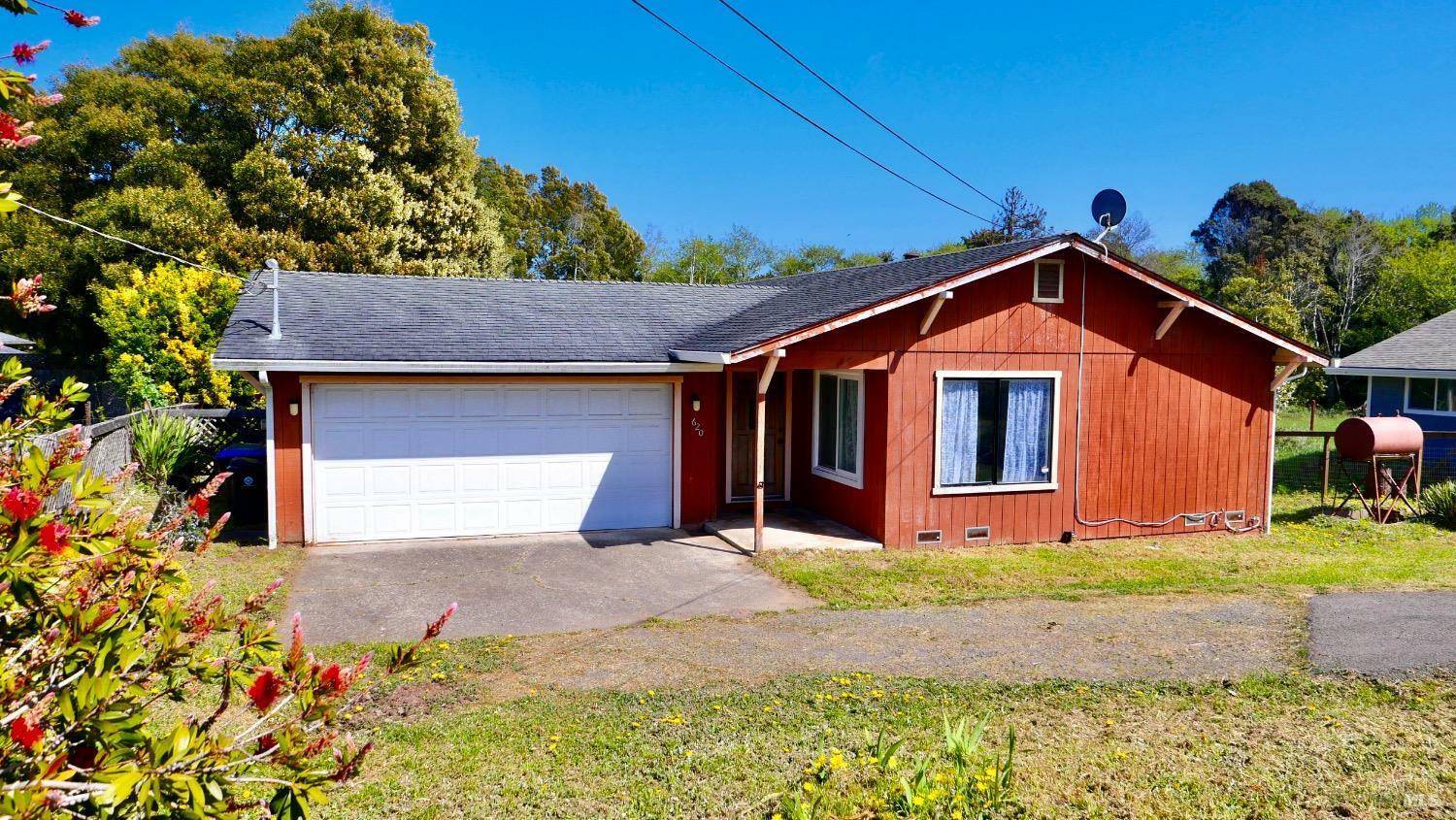 Property Photo: 620 Dubois Lane CA 95437