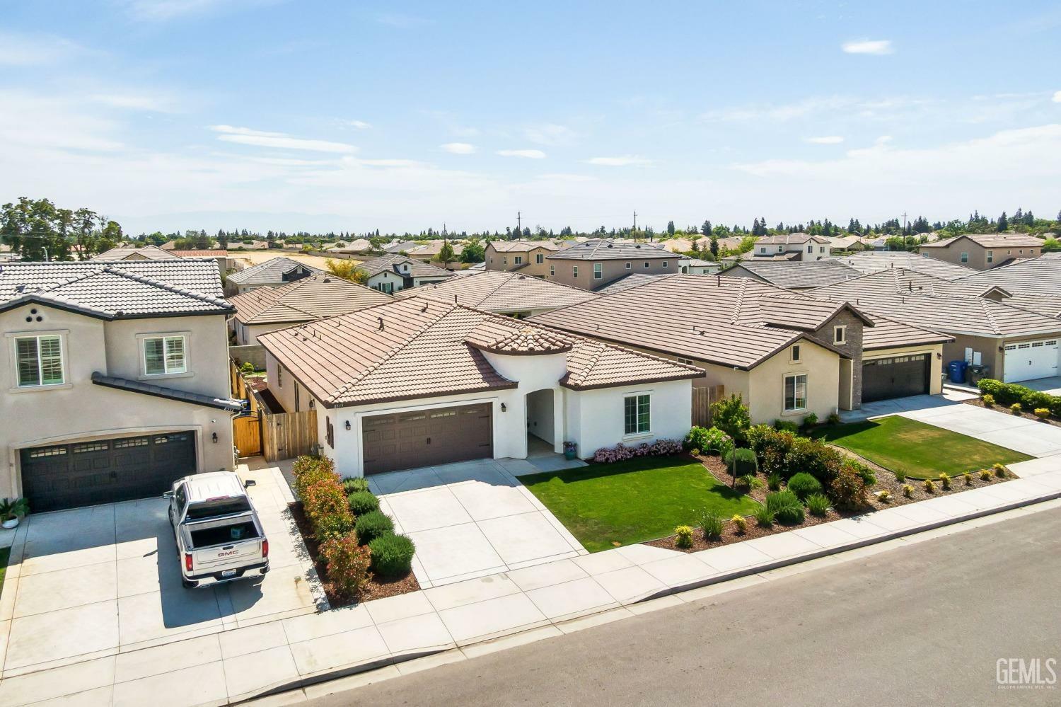 Property Photo: 8515 Jean Anne Street CA 93314