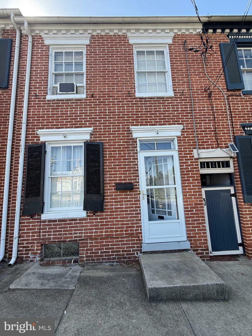Property Photo: 427 S Market Street MD 21701