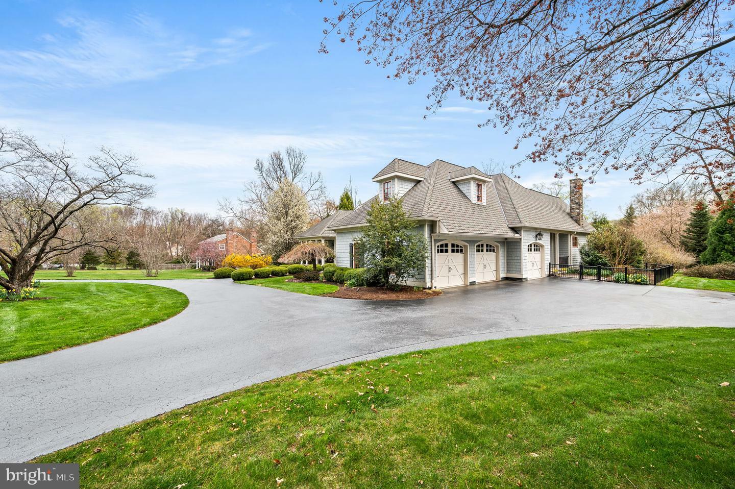 Property Photo: 4104 Meadow Lane PA 19073
