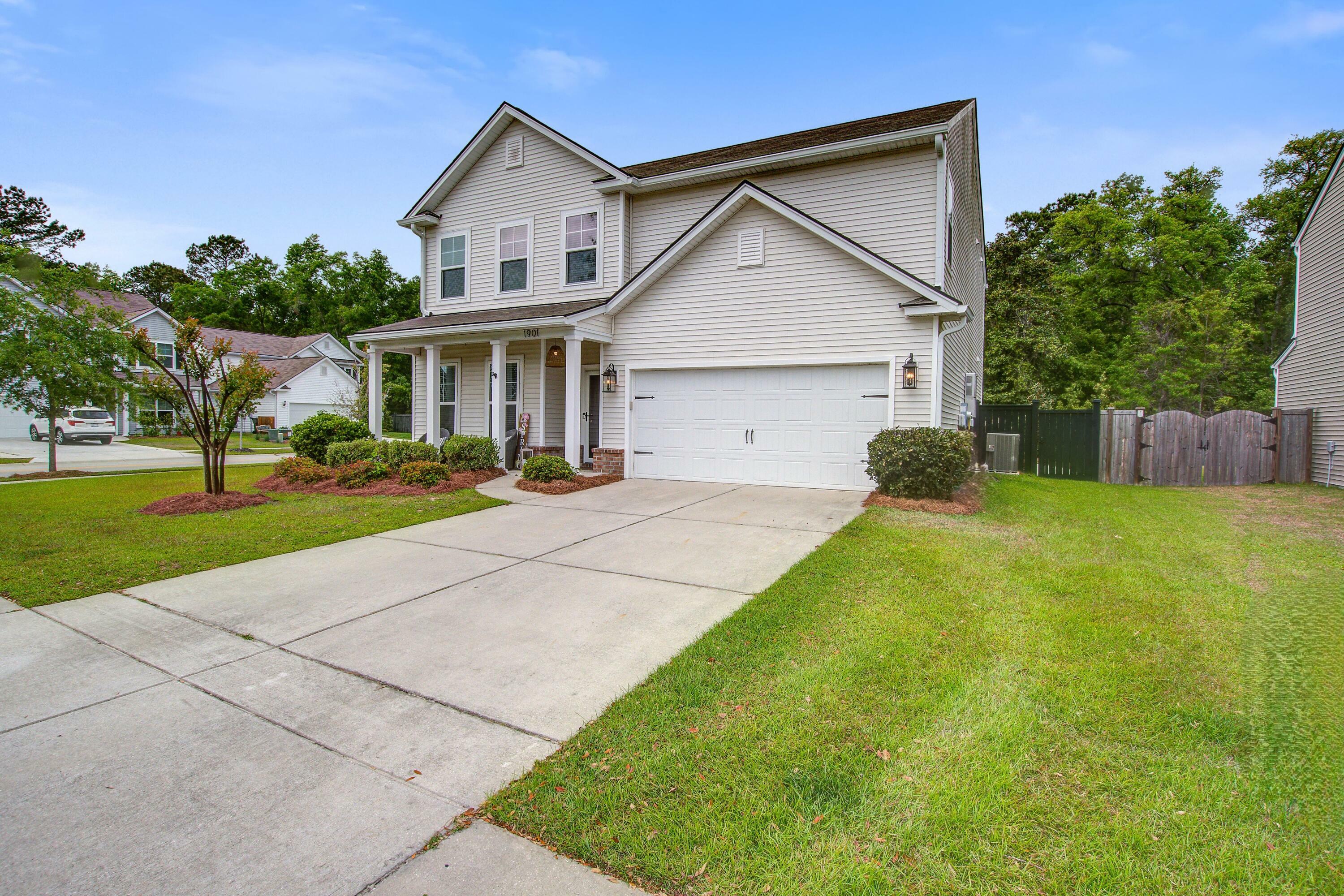 Property Photo: 1901 Toland Court SC 29455