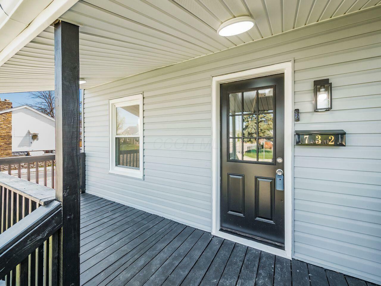 Property Photo: 732 S Harris Avenue OH 43204