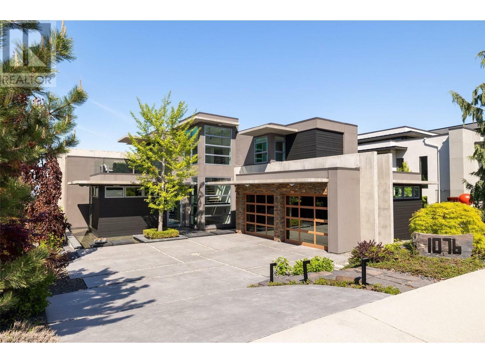 1076 Westpoint Drive  Kelowna BC V1W 4Z9 photo