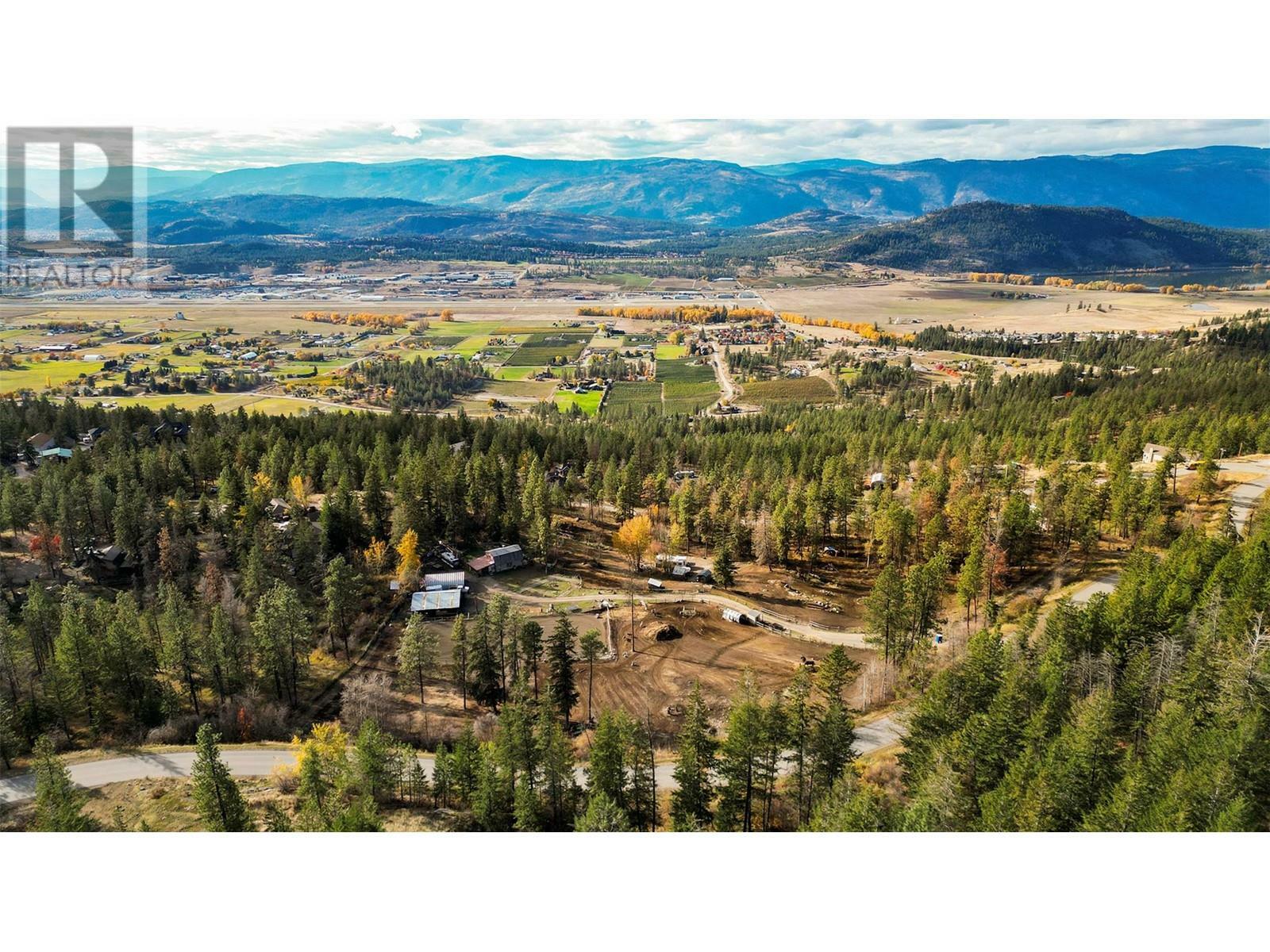 Photo de la propriété: 5974 Farmers Drive BC V1P 1A3
