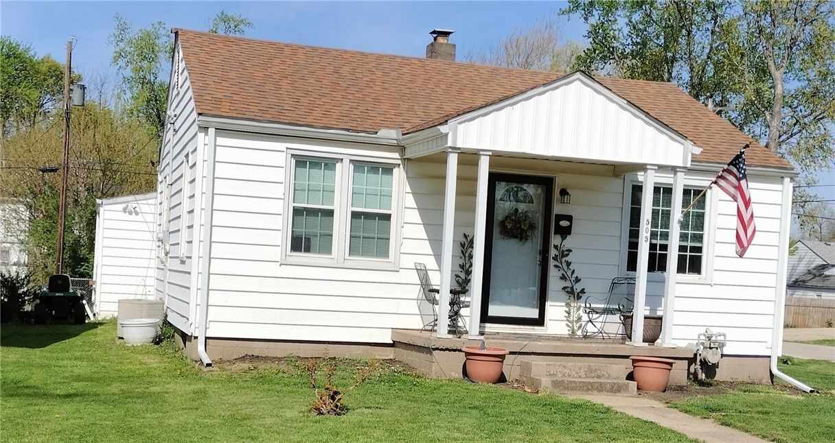 Property Photo: 505 S 23rd Street IL 62521