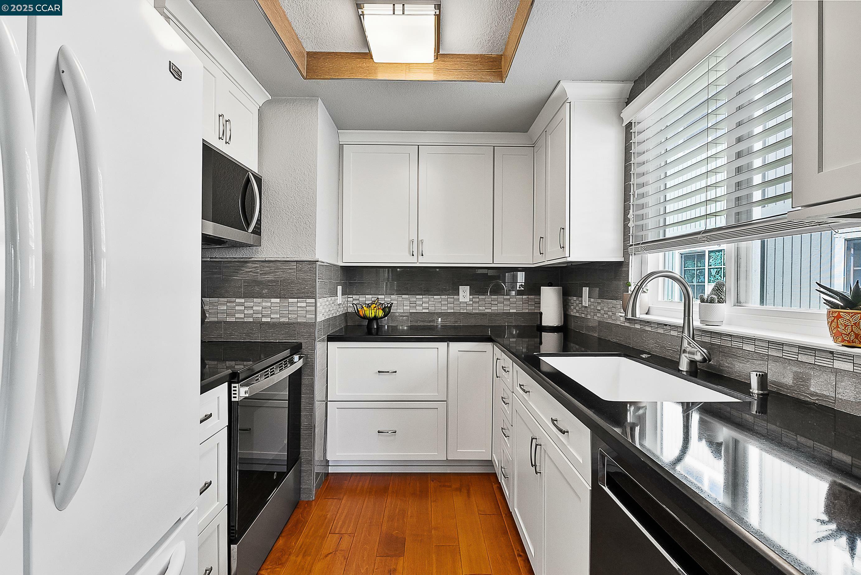 Property Photo: 1817 Shirley Dr CA 94510