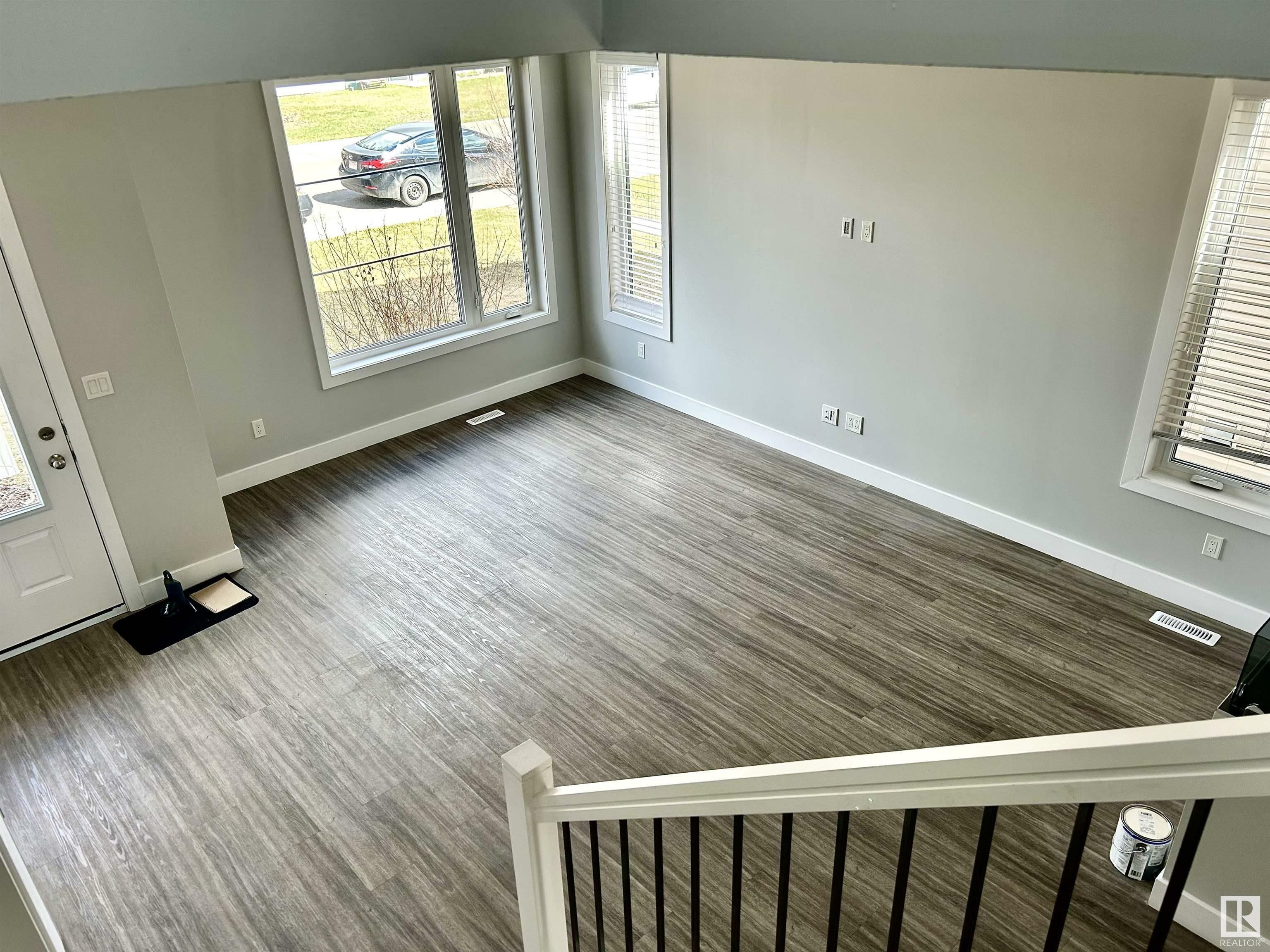 Photo de la propriété: 15819 109 Avenue NW AB T5P 1B5