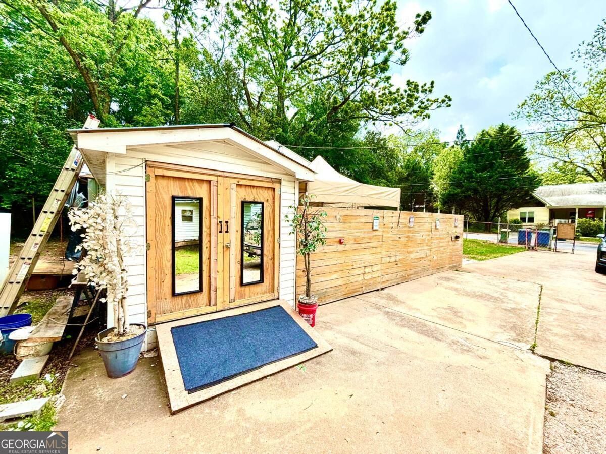 Property Photo:  165 Vine Street  GA 30601 