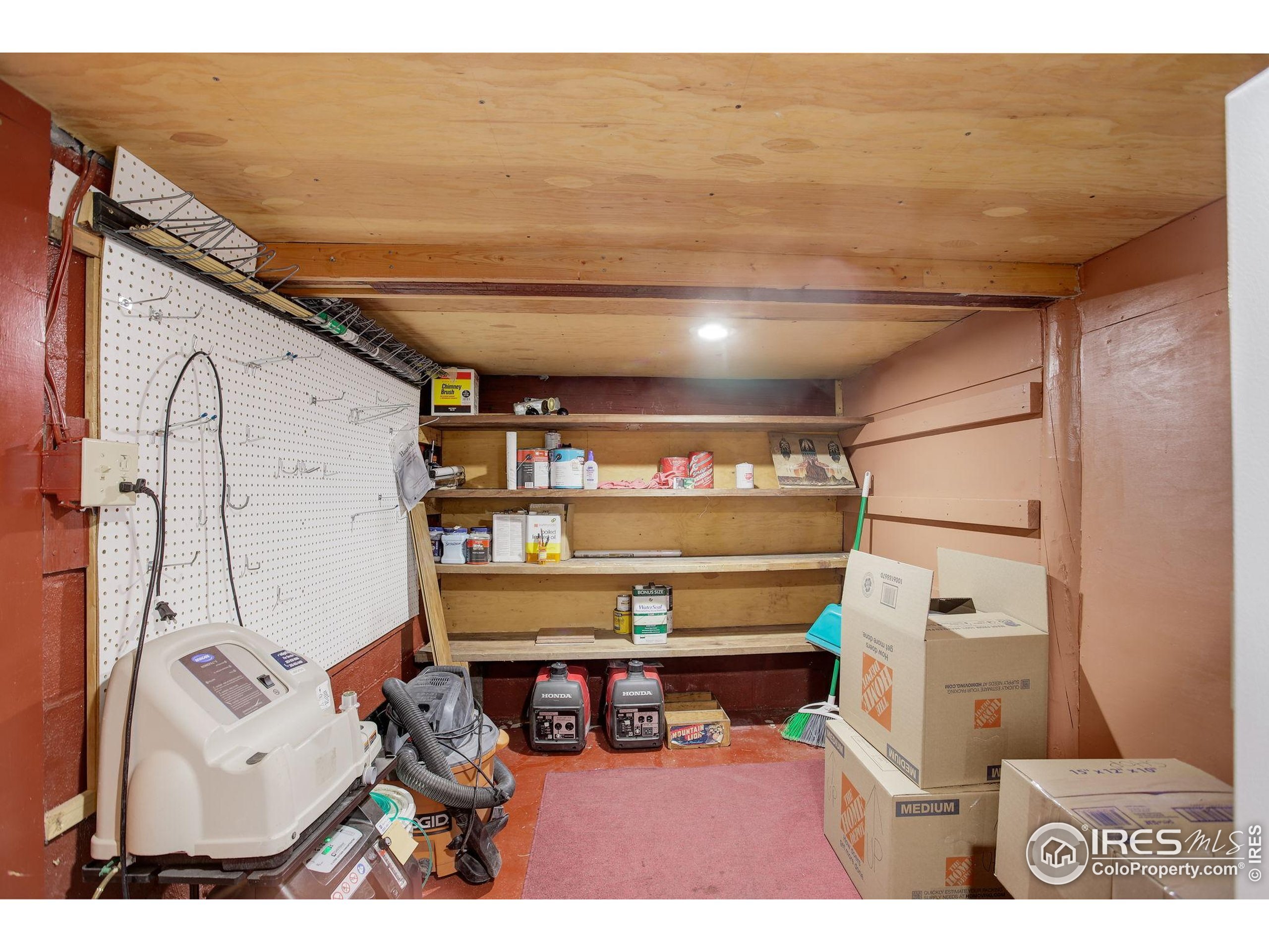 Property Photo: 147 Cedar Dr CO 80540