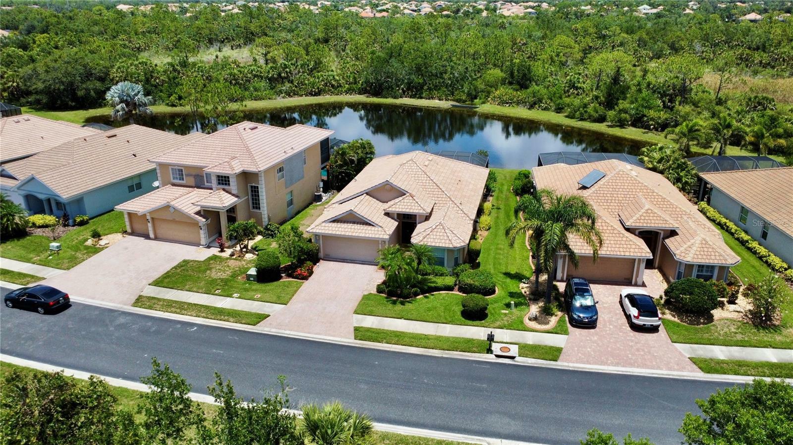 Property Photo: 11437 Dancing River Drive FL 34292