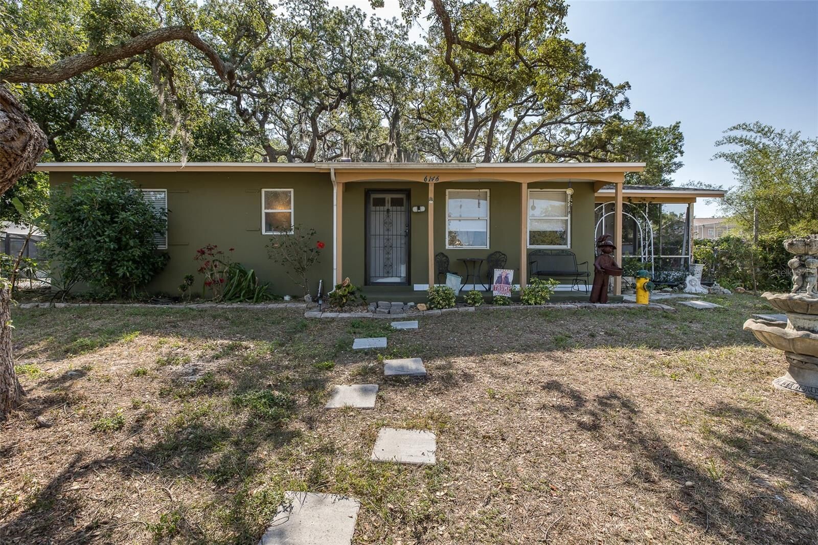 Property Photo:  6146 Ashland Drive  FL 34606 