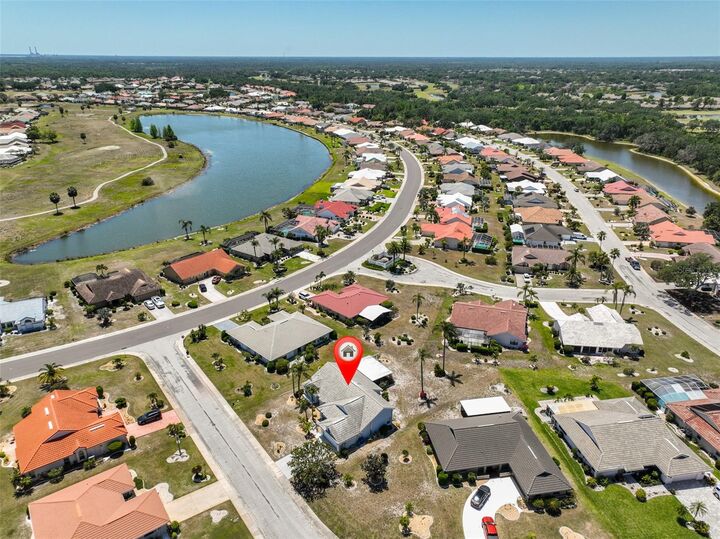 Property Photo:  2004 Berry Roberts Drive  FL 33573 