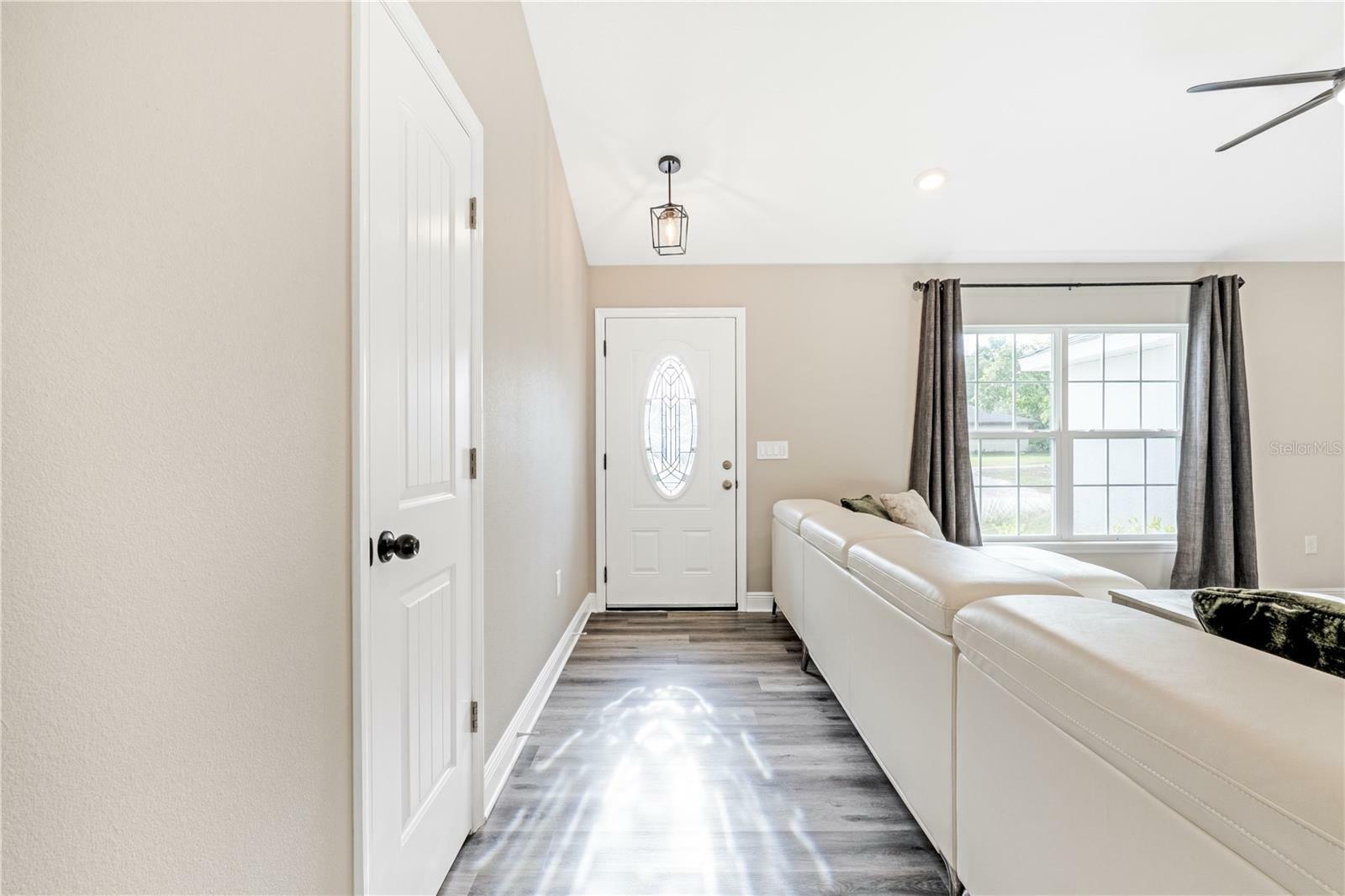 Property Photo: 815 Charles Avenue FL 32763