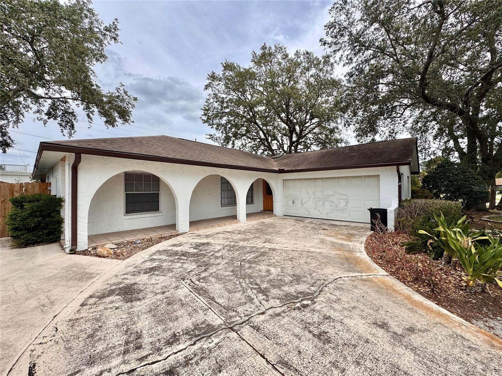 Property Photo:  3047 Suwannee Court  FL 32703 
