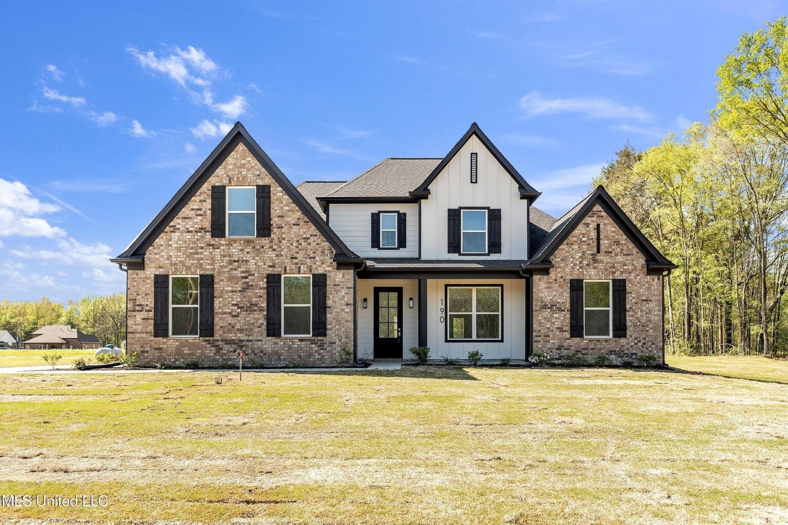 Property Photo: 190 Centerline Roper Loop MS 38611