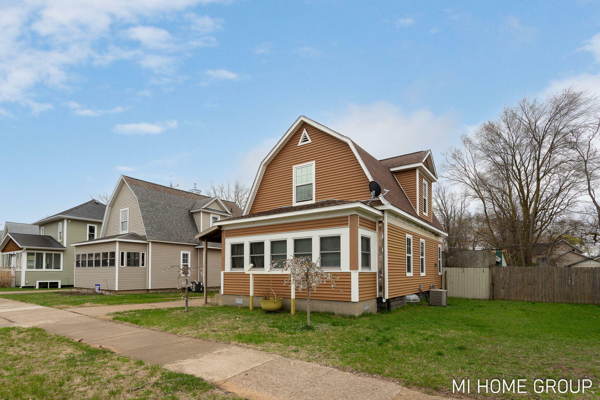 Property Photo: 316 W 13th Street MI 49423