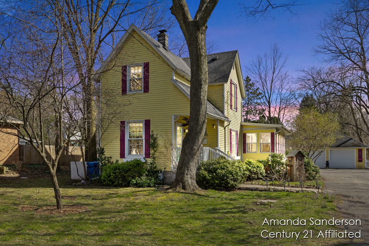 Property Photo: 854 Knapp Street NE MI 49505