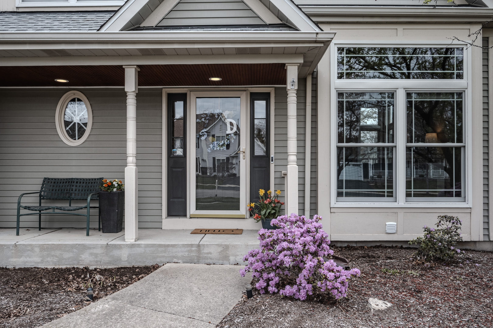 Property Photo: 1308 Meadow Lane IL 60542