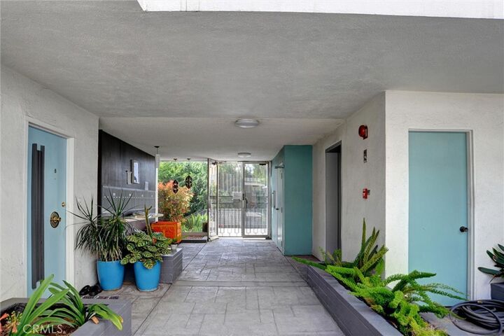 Property Photo: 4343 Finley Avenue 35 CA 90027