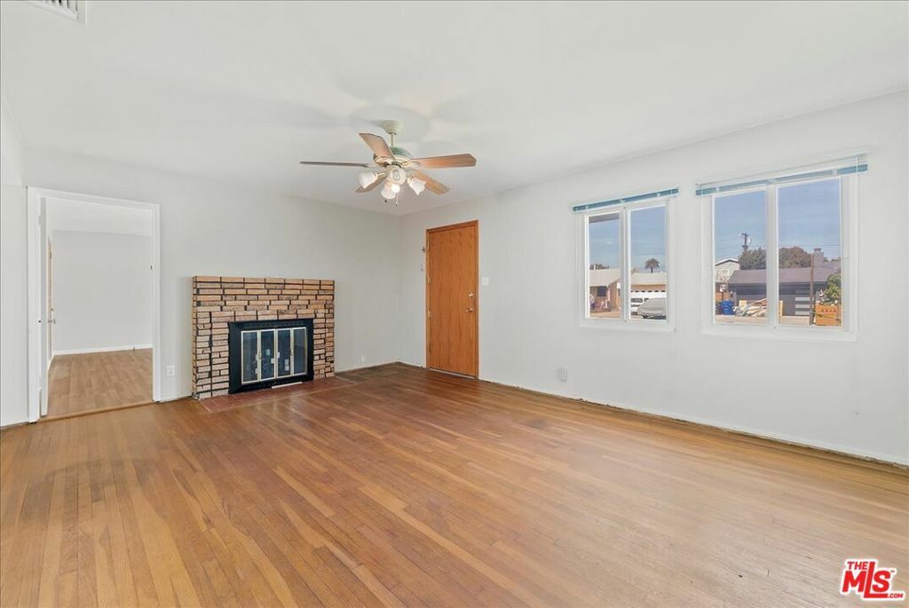 Property Photo: 8943 Kittyhawk Avenue CA 90045
