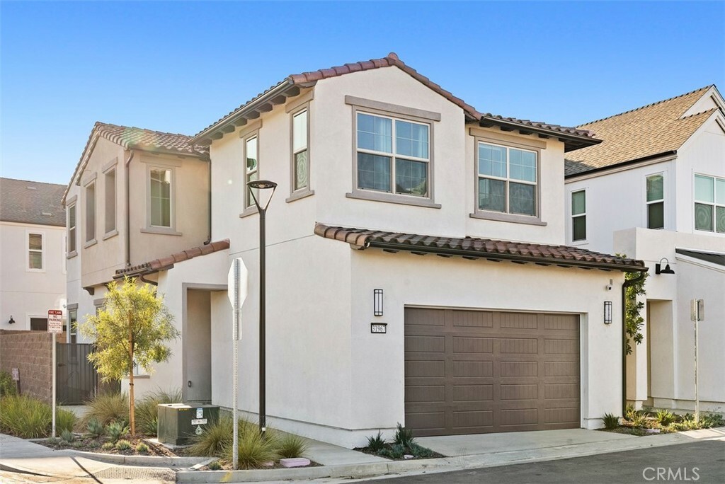 Property Photo: 31967 Via Encima CA 92675
