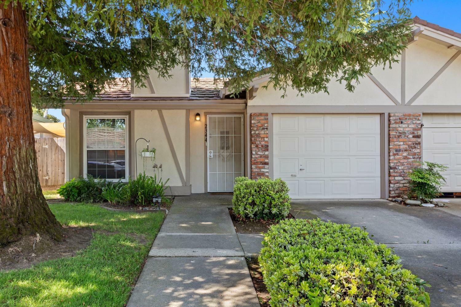 Property Photo: 2344 Bridlewood Drive 21 CA 95670