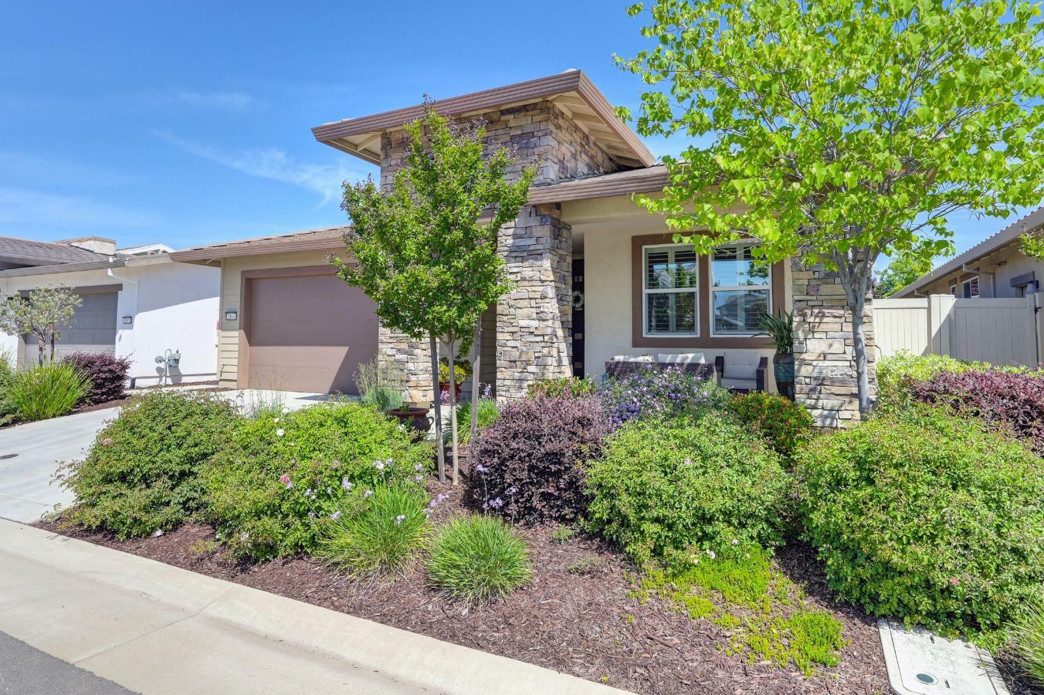 Property Photo: 2064 Earthlight Lane CA 95747