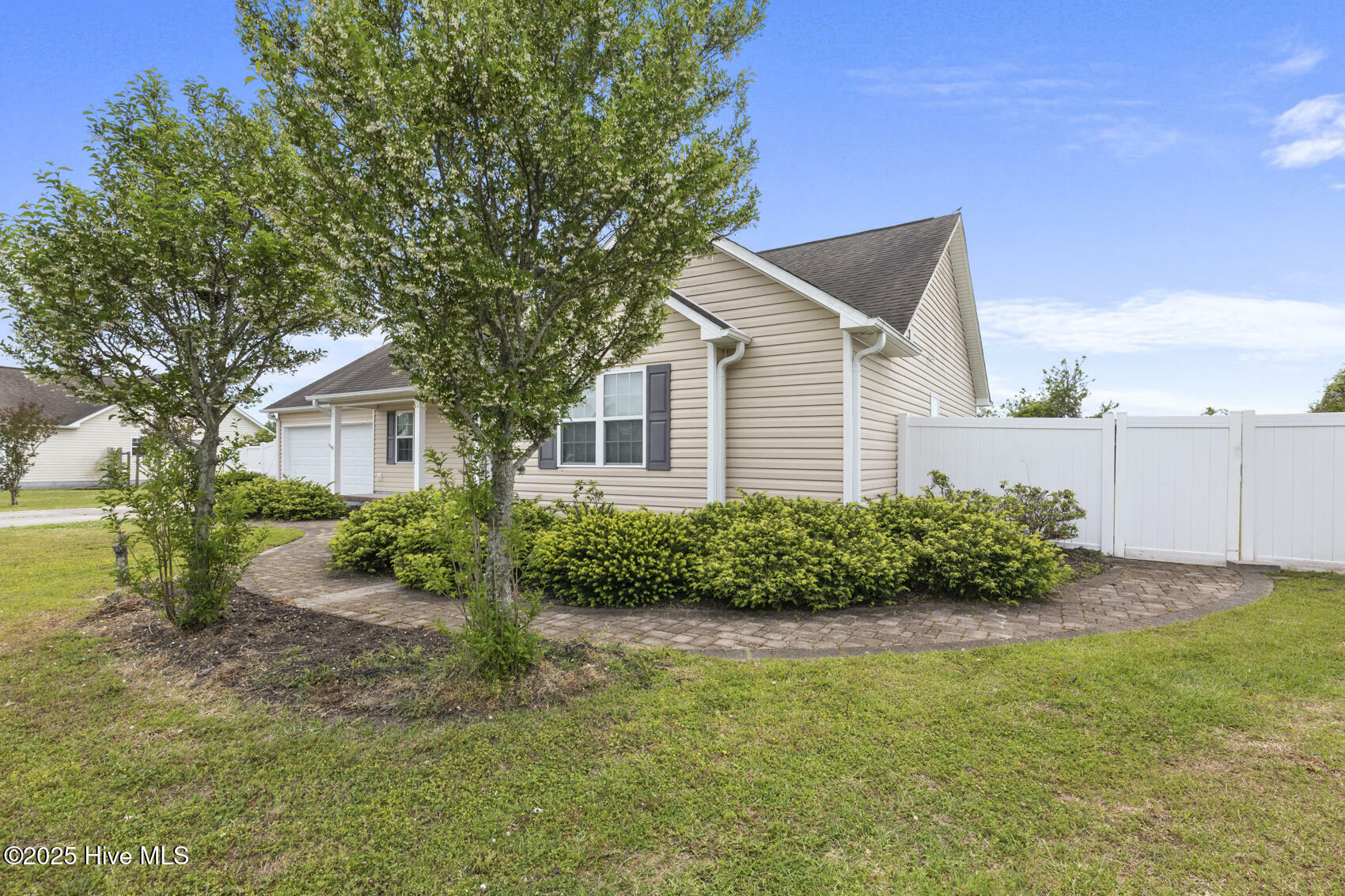 Property Photo: 106 Waverly Way NC 28540