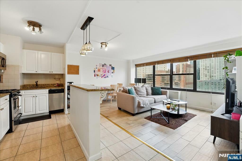 Property Photo: 135 Montgomery Street 20H NJ 07302