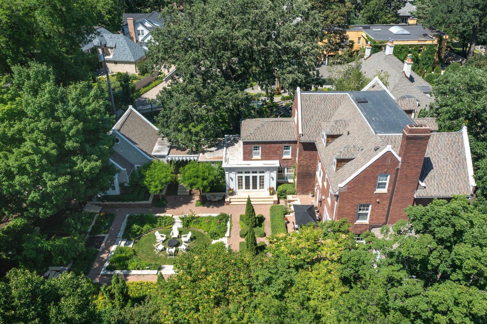 Property Photo: 2774 W Lake Of The Isles Parkway MN 55416