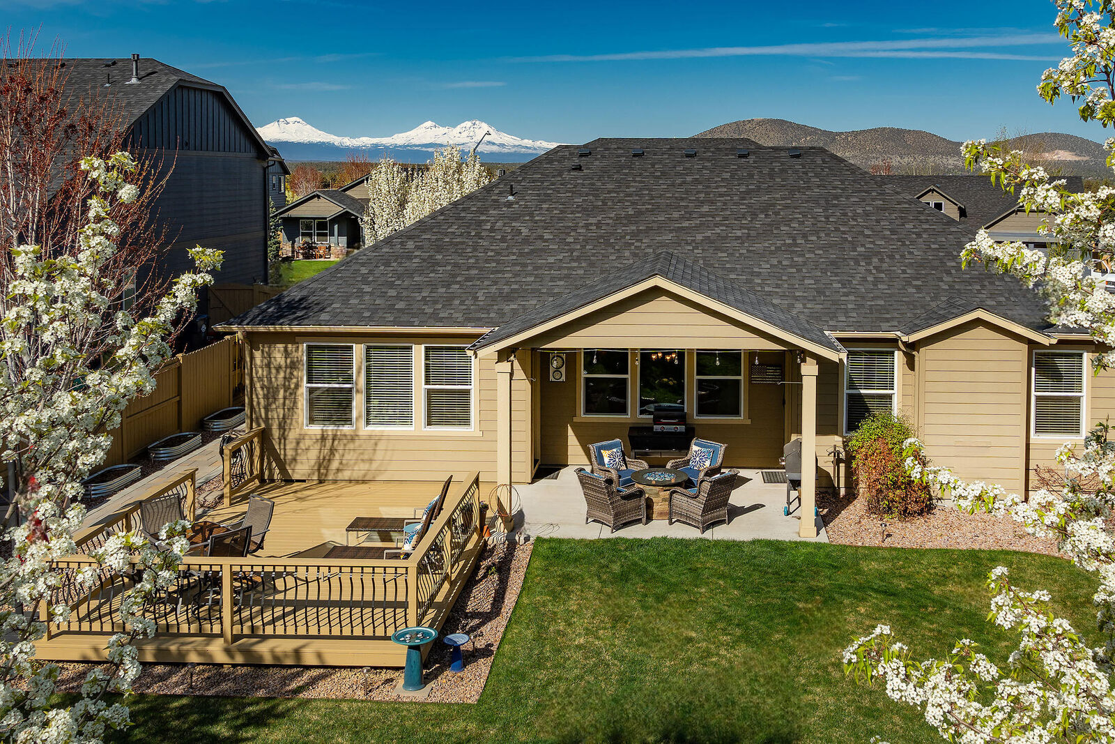 Property Photo: 2744 SW 47th Street OR 97756