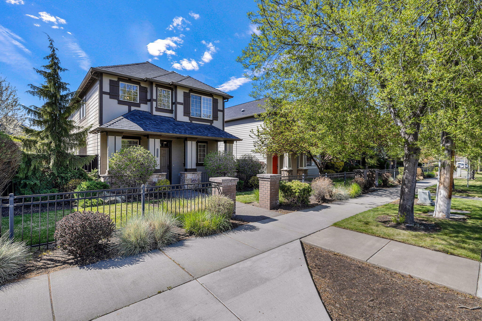 Property Photo: 3723 NE Purcell Boulevard OR 97701