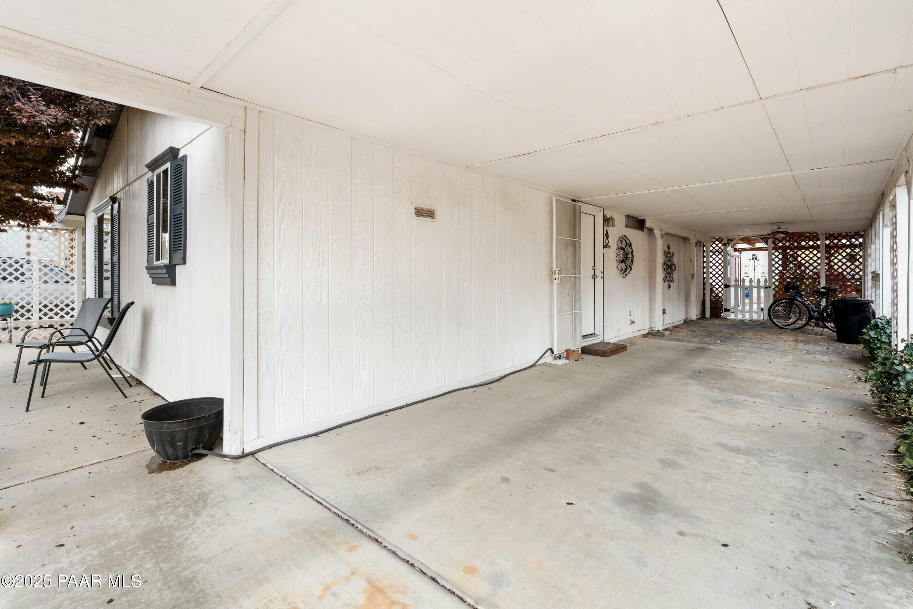 Property Photo: 636 N Mesquite Tree Drive AZ 86327