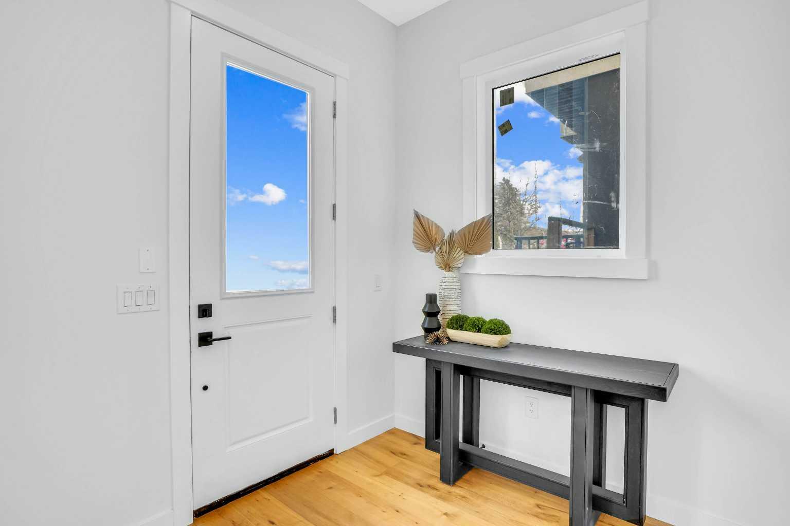 Photo de la propriété: 4709 19 Avenue NW AB T2B 0S5