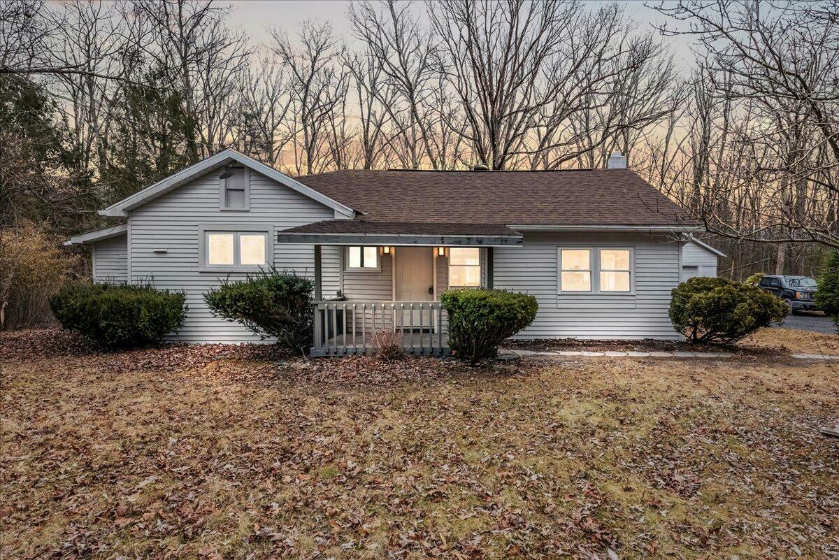 Property Photo: 696 Burger Hollow Rd PA 18058