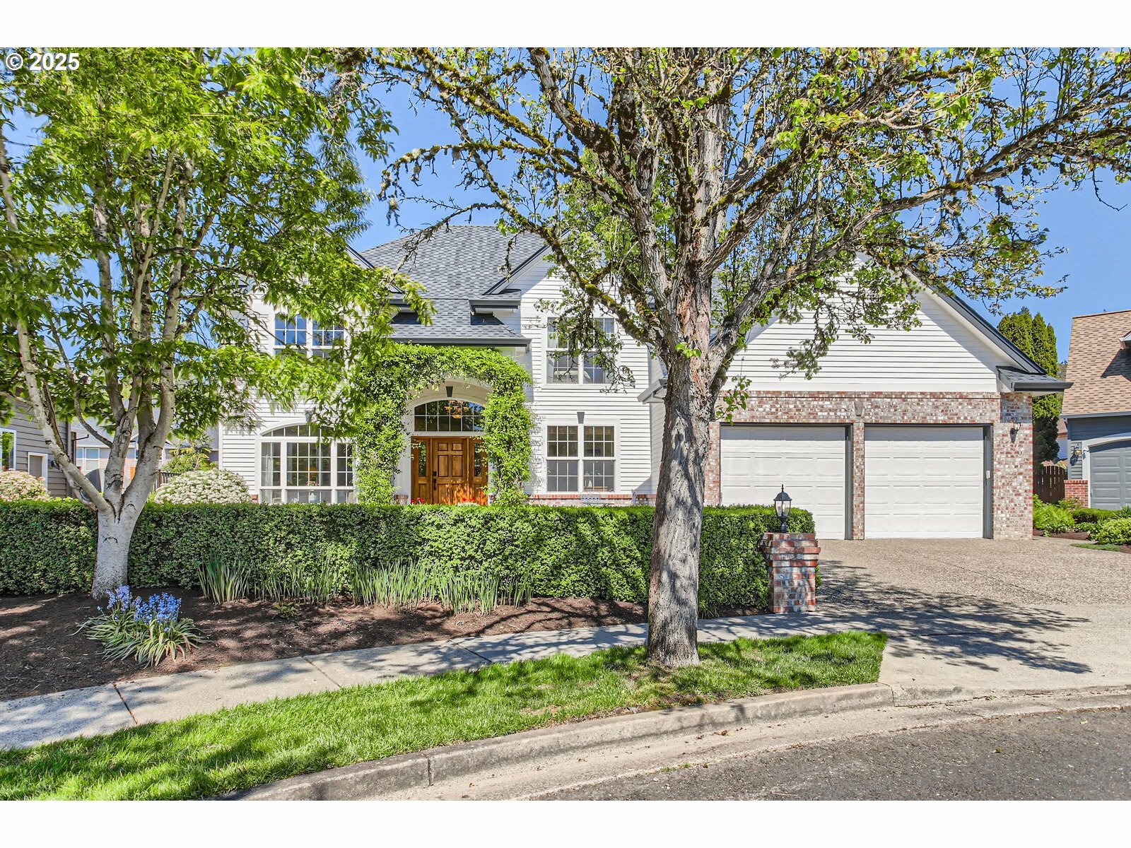 Property Photo: 16775 NW Sandelie Ct OR 97006