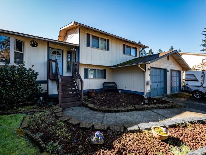 Property Photo: 4419 Langley Place NE WA 98516