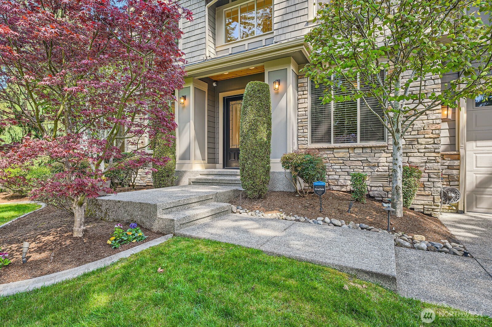 Property Photo: 10416 148th Avenue SE WA 98059